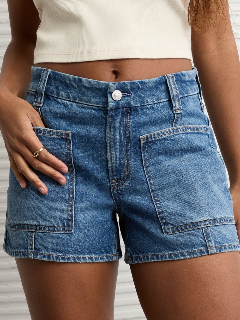 American Eagle AE 3” Strigid Curvy Super High-Waisted  Relaxed Denim Short